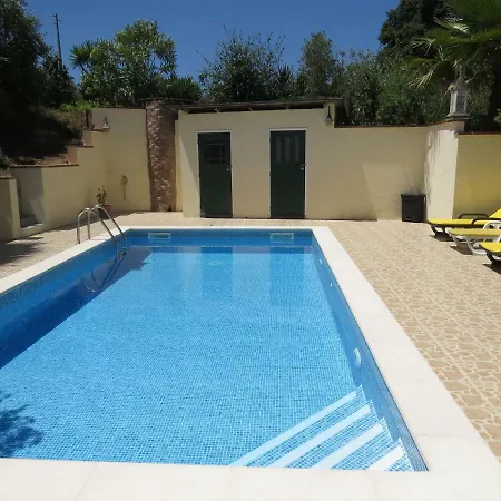 בית נופש Farm Holidays Silvercoast