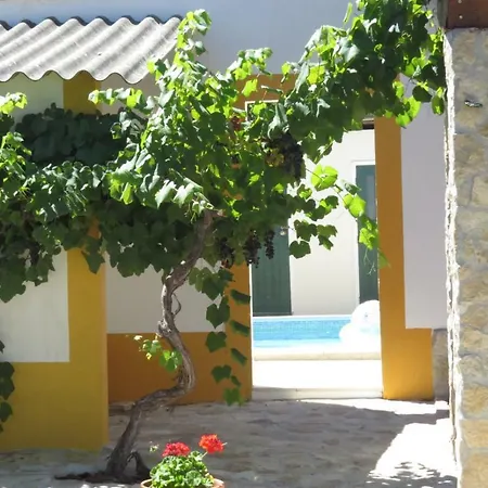 בית נופש Farm Holidays Silvercoast קלדס דה ריינה